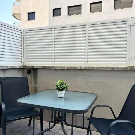 Flores - Familias - Parejas - Parking - Piscina *